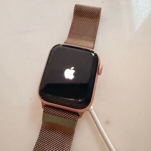 Apple Watch 40mm Gold Milanese loop Band series 5